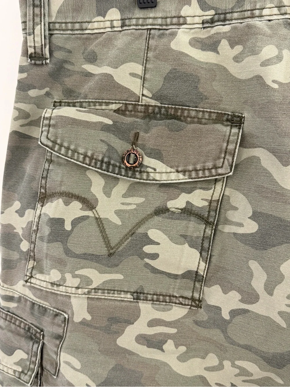 Levi's Men's Workwear Camo Cargo Shorts Baggy Heavyweight Size 40